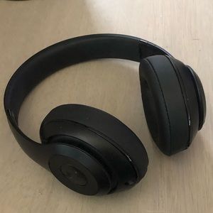 Beats Studio 2 Wireless